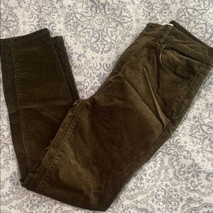 Highwaist Olive Green Corduroy Pants